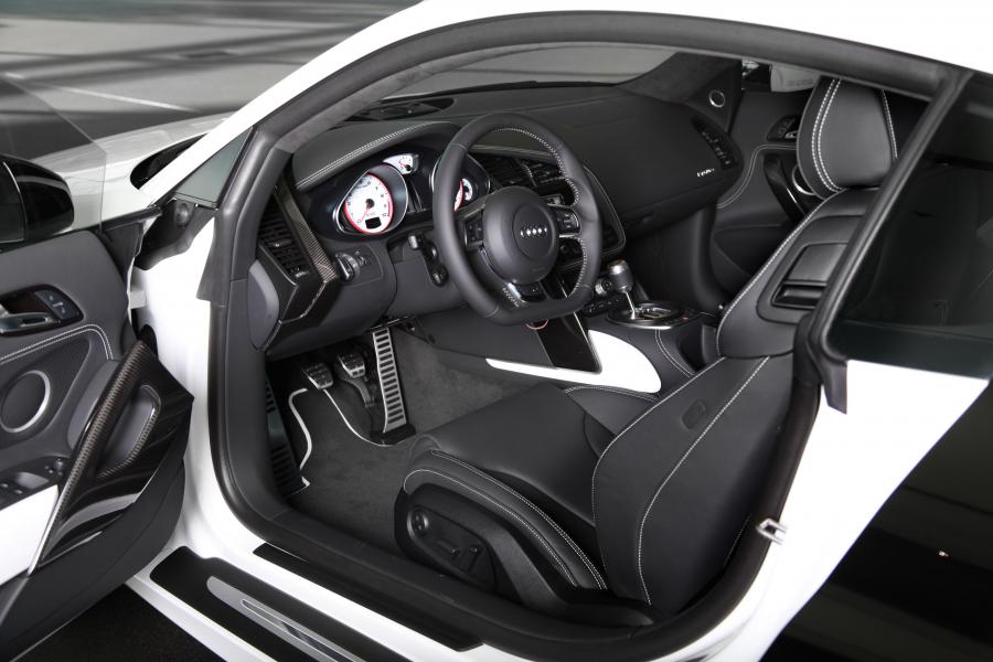 Интерьер Audi R8 Exclusive Selection Edition 2012 года  (NA) (фото 4 из 18)